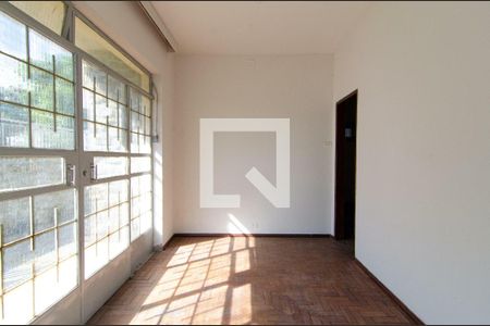 Casa à venda com 3 quartos, 252m² em Glória, Belo Horizonte