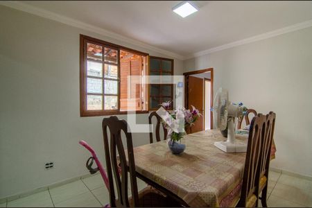 Casa à venda com 2 quartos, 183m² em Dom Bosco, Belo Horizonte