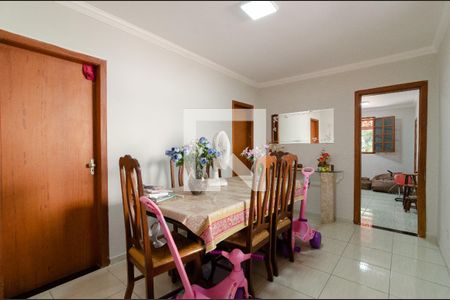 Casa à venda com 2 quartos, 183m² em Dom Bosco, Belo Horizonte