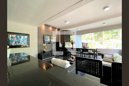 Casa de condomínio à venda com 504m², 4 quartos e 8 vagas