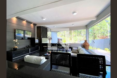 Casa de condomínio à venda com 504m², 4 quartos e 8 vagas