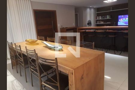 Casa à venda com 3 quartos, 660m² em Ipiranga, Belo Horizonte