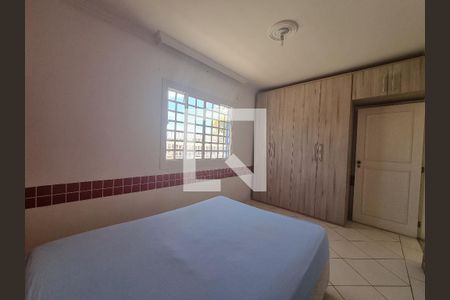 Casa à venda com 5 quartos, 330m² em Copacabana, Belo Horizonte