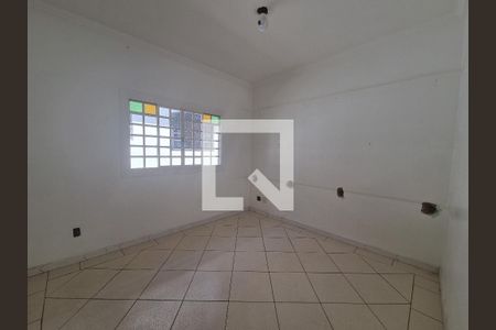 Casa à venda com 5 quartos, 330m² em Copacabana, Belo Horizonte