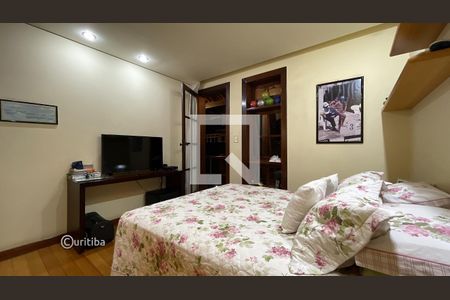 Casa para alugar com 5 quartos, 300m² em Ouro Preto, Belo Horizonte