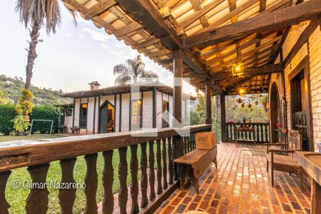 Casa de condomínio à venda com 475m², 5 quartos e 6 vagas