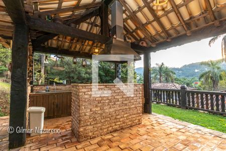 Casa de condomínio à venda com 475m², 5 quartos e 6 vagas