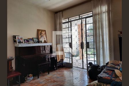 Casa à venda com 3 quartos, 202m² em Ipiranga, Belo Horizonte