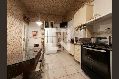 Casa de condomínio à venda com 800m², 4 quartos e 6 vagas