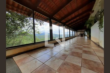 Casa de condomínio à venda com 800m², 4 quartos e 6 vagas