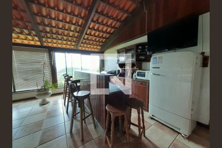 Casa de condomínio à venda com 800m², 4 quartos e 6 vagas