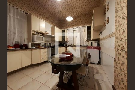 Casa de condomínio à venda com 800m², 4 quartos e 6 vagas