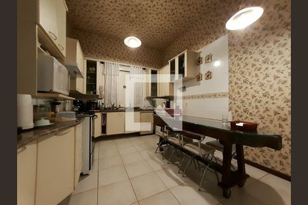 Casa de condomínio à venda com 800m², 4 quartos e 6 vagas