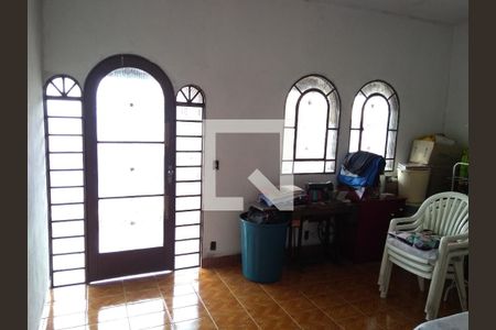 Casa à venda com 4 quartos, 752m² em Ipiranga, Belo Horizonte