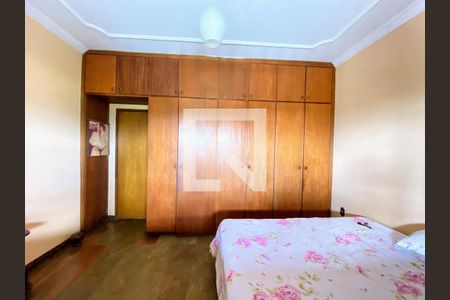 Casa à venda com 3 quartos, 190m² em Camargos, Belo Horizonte