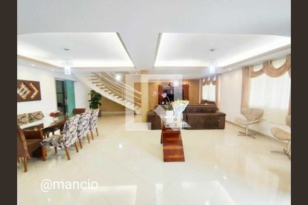 Casa à venda com 3 quartos, 360m² em Cabral, Contagem