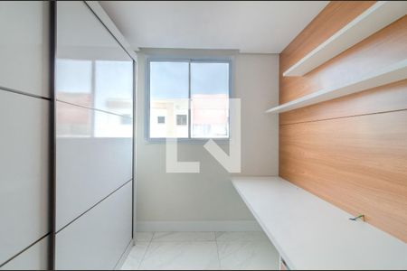 Apartamento à venda com 2 quartos, 45m² em Cabral, Contagem