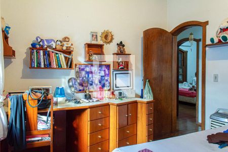 Casa à venda com 5 quartos, 300m² em Nova Granada, Belo Horizonte