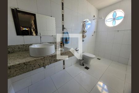 Casa à venda com 4 quartos, 223m² em Alípio de Melo, Belo Horizonte