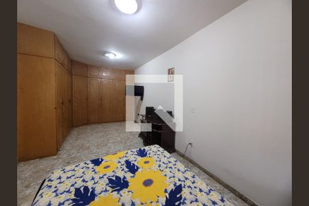 Casa à venda com 4 quartos, 223m² em Alípio de Melo, Belo Horizonte