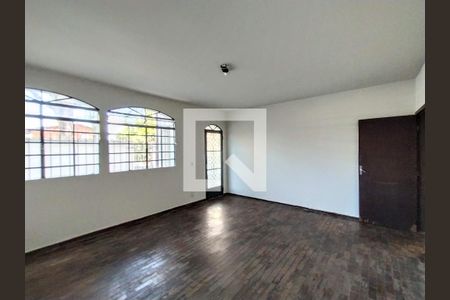 Casa à venda com 4 quartos, 260m² em São Luíz, Belo Horizonte