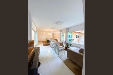 Casa para alugar com 4 quartos, 358m² em Jardim Atlântico, Belo Horizonte