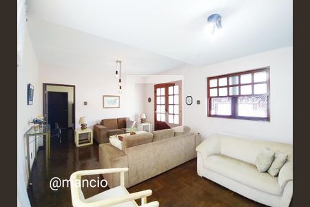 Casa à venda com 3 quartos, 194m² em Cachoeirinha, Belo Horizonte