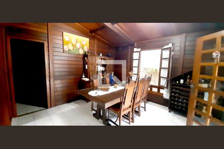 Casa à venda com 3 quartos, 205m² em Sagrada Família, Belo Horizonte