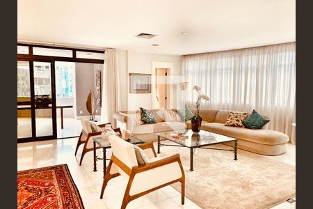 Apartamento à venda com 4 quartos, 261m² em Belvedere, Belo Horizonte