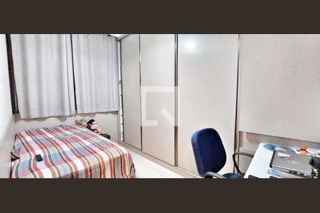 Apartamento à venda com 3 quartos, 134m² em Cinqüentenário, Belo Horizonte