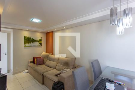 Sala de apartamento à venda com 3 quartos, 90m² em Heliópolis, Belo Horizonte