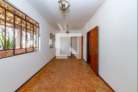 Sala de casa à venda com 3 quartos, 90m² em Alípio de Melo, Belo Horizonte