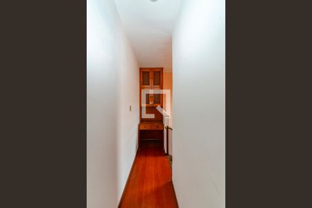 Corredor de casa à venda com 3 quartos, 90m² em Alípio de Melo, Belo Horizonte