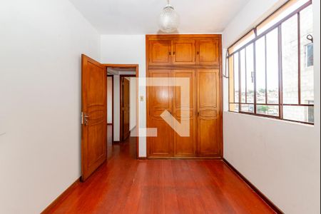 Quarto 1 de casa à venda com 3 quartos, 90m² em Alípio de Melo, Belo Horizonte