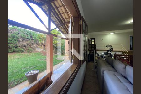 Casa à venda com 5 quartos, 320m² em Retiro Do Chale, Brumadinho