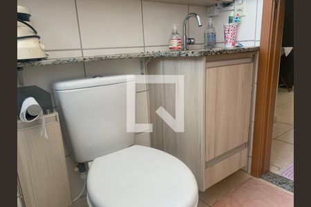 Apartamento à venda com 2 quartos, 47m² em Chácaras Reunidas Santa Terezinha, Contagem