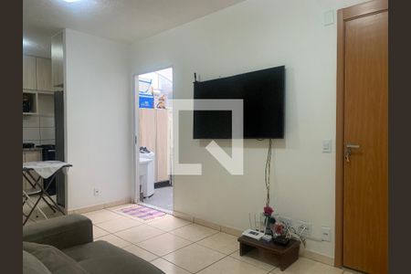 Apartamento à venda com 2 quartos, 47m² em Chácaras Reunidas Santa Terezinha, Contagem