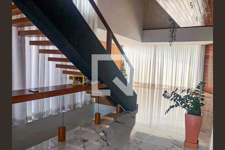 Casa à venda com 3 quartos, 420m² em Centro, Contagem