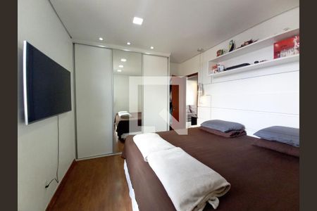 Apartamento à venda com 3 quartos, 153m² em Heliópolis, Belo Horizonte