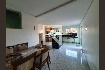 Casa à venda com 3 quartos, 200m² em Concórdia, Belo Horizonte