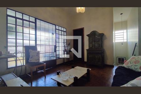 Casa à venda com 4 quartos, 160m² em Coração de Jesus, Belo Horizonte