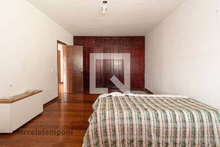 Casa à venda com 6 quartos, 317m² em Copacabana, Belo Horizonte