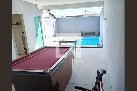 Casa à venda com 3 quartos, 200m² em Serrano, Belo Horizonte