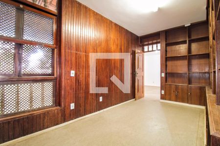 Casa à venda com 4 quartos, 320m² em Serra, Belo Horizonte