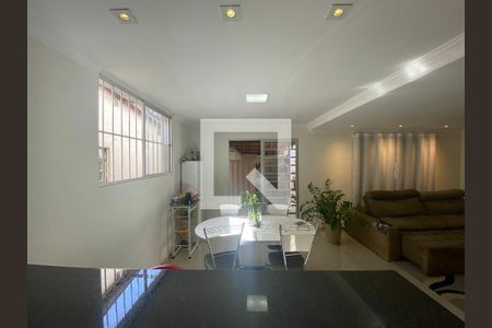 Casa à venda com 3 quartos, 480m² em Betânia, Belo Horizonte