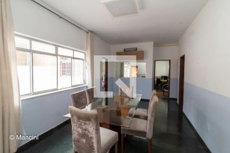 Casa à venda com 3 quartos, 339m² em Santa Tereza, Belo Horizonte