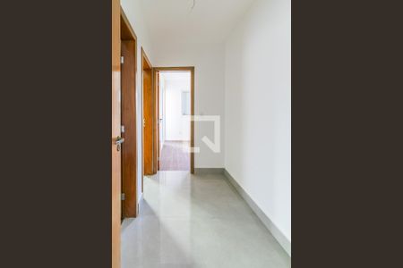 Corredor de apartamento à venda com 3 quartos, 180m² em Itapoã, Belo Horizonte