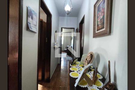 Casa à venda com 4 quartos, 227m² em Planalto, Belo Horizonte
