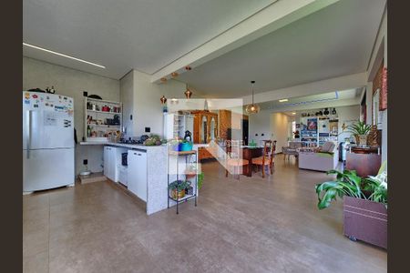 Casa de condomínio à venda com 278m², 4 quartos e 4 vagas Casa de condomínio à venda com 278m², 4 quartos e 4 vagasCozinha