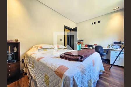 Casa de condomínio à venda com 278m², 4 quartos e 4 vagas Casa de condomínio à venda com 278m², 4 quartos e 4 vagasQuarto 2